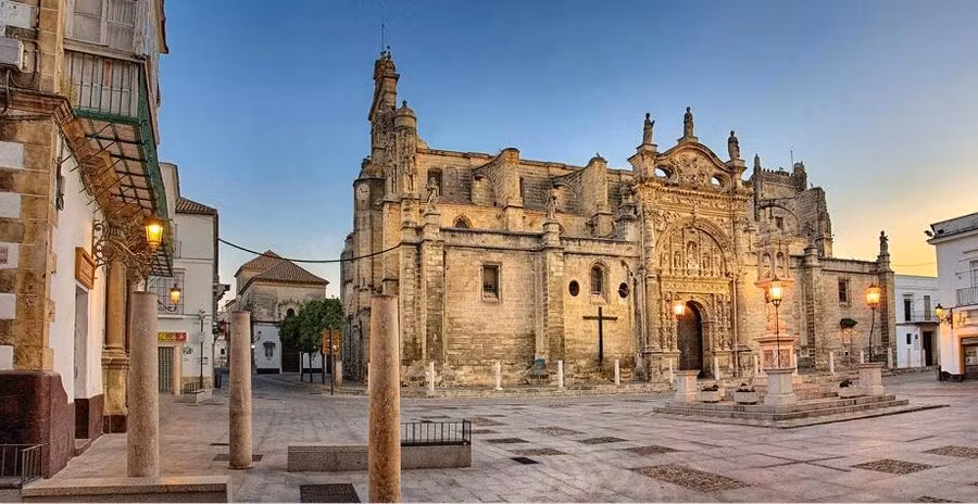 El Puerto de Santa María, entre palacios, playas y vino