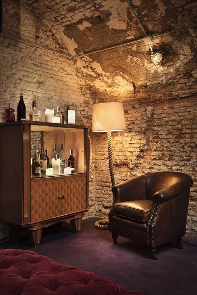 10 locales clandestinos de Madrid o donde las apariencias engañan