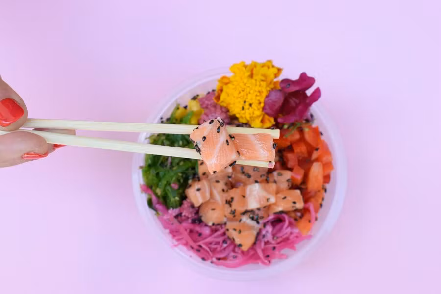 ¿Cena o comida healthy con amigas en Madrid? Conoce Ohana Poke House