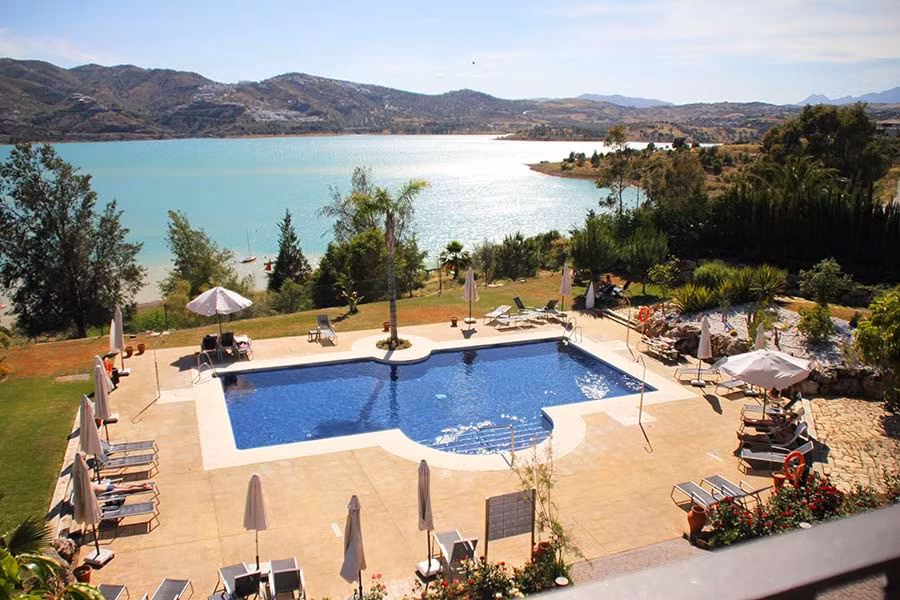 hotel b bou, Axarquia, malaga, viajar sola malaga