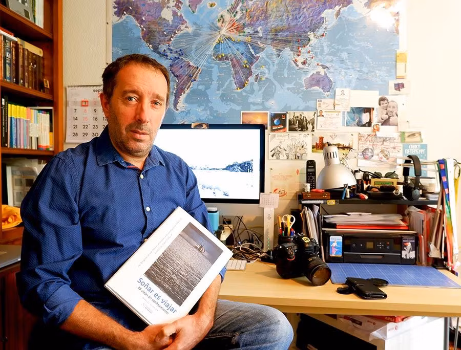 ‘Soñar es viajar. 88 viajes en confinamiento’, un libro solidario de viajes y fotografía